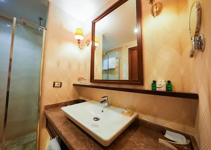 Wellborn Luxury Hotel